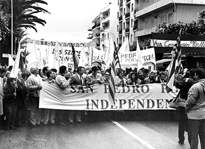 Manifestación por la independencia de San Pedro Alcántara. 1987